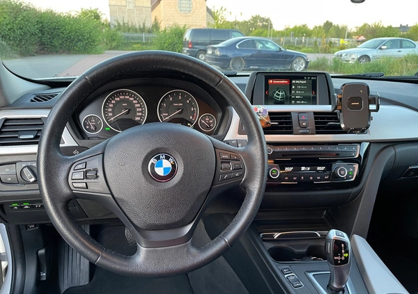 BMW Seria 3 cena 74900 przebieg: 106500, rok produkcji 2018 z Warszawa małe 67